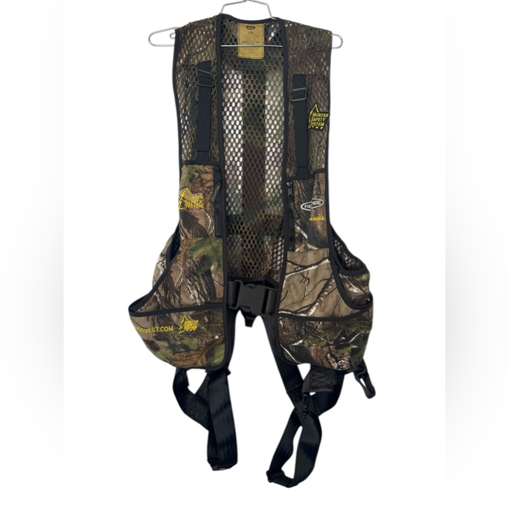 Realtree ProSeries All-Season Camouflage Premium Men’s Hunting Vest Size L-XL